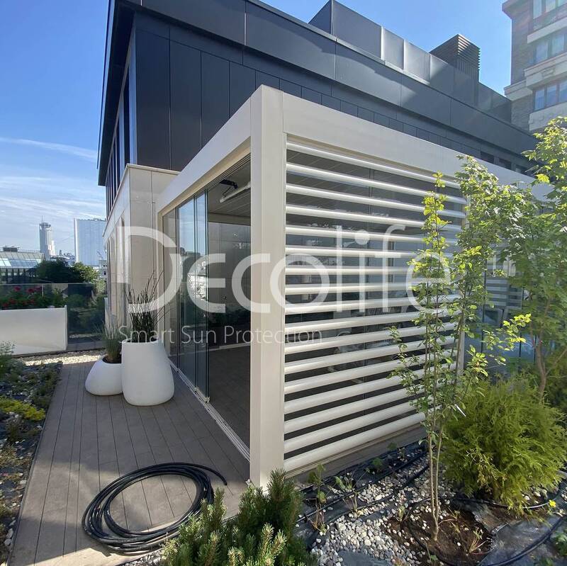 Pergola Decolife Bioclimatic B600 + Sliding glazing, implemented by our partner ''Lux Terras'' - 