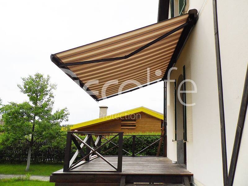 Awning Decolife SemiCassette over the porch - 