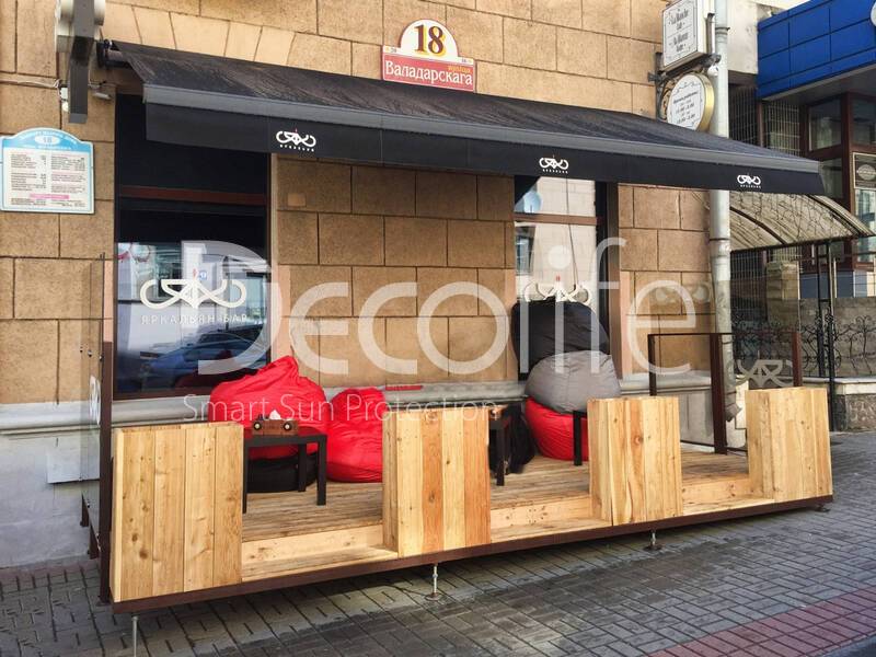 Awning Decolife G200 for a summer cafe - 