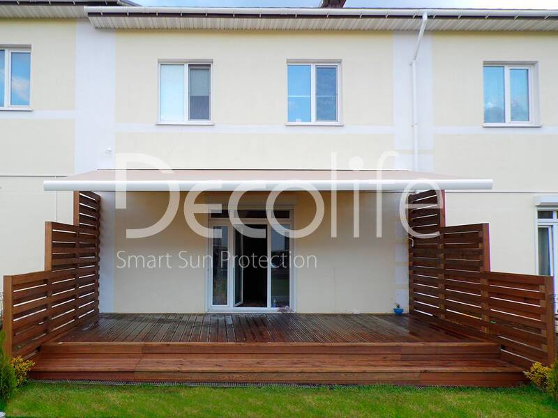 Awning Decolife SemiCassette in a private house - 