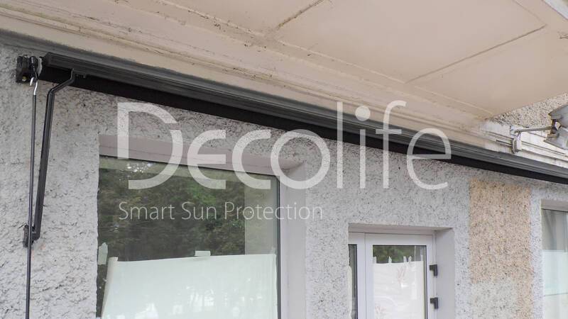 Awning for shop windows Decolife G400, travel agency - 