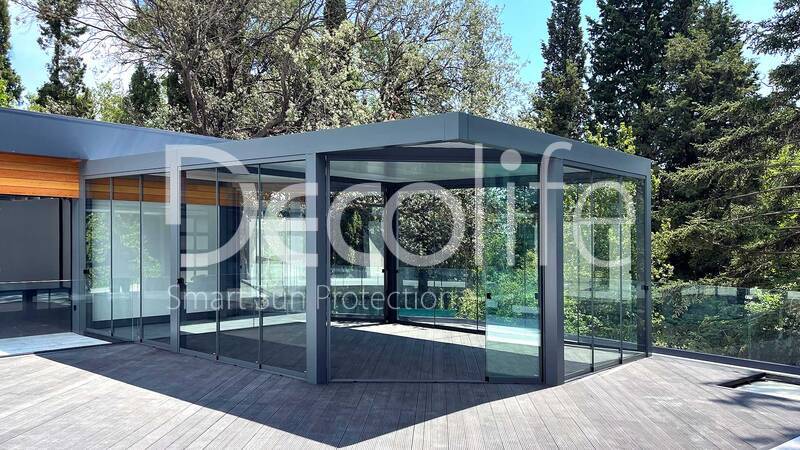 Pergola Decolife B600 PIR + Sliding frameless glazing S200 - 