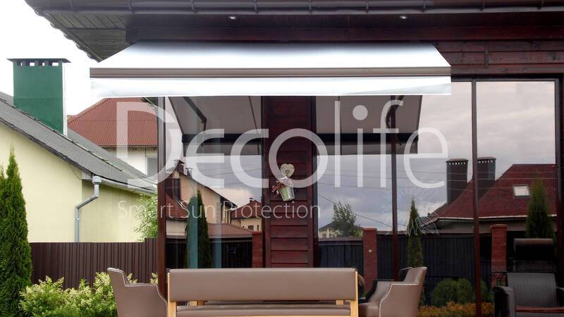 Awning Decolife G200 for a country house - 