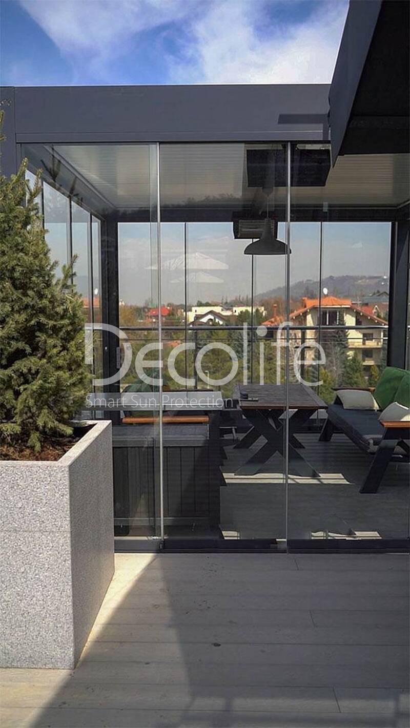 Pergola Decolife Bioclimatic B600 + Sliding glazing, implemented by our partner ''TENT VERTEX'' - 