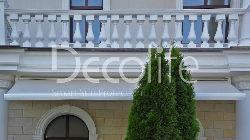 Cassette awning Decolife G500 for a country house - 