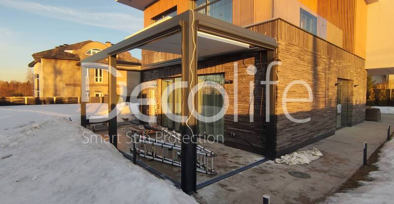 Pergola Bioclimatic Decolife B700 + Sliding glazing + Vertical Zip system - 