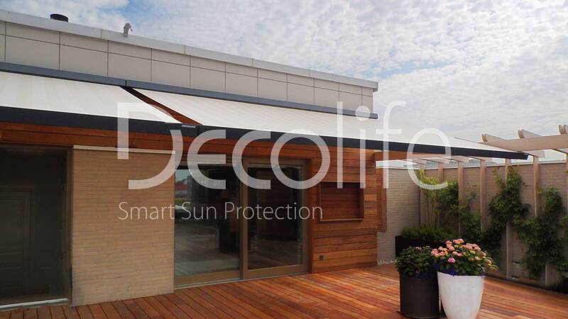 Cassette awning Trendline Sunbox for a private apartment - 